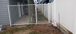 Metal 6’ fence